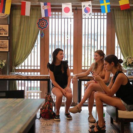 Nivas Siam Hostel Bangkok Luaran gambar