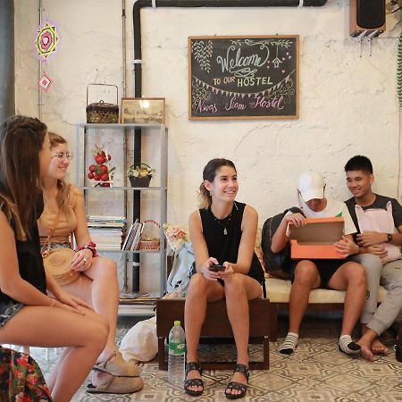 Nivas Siam Hostel Bangkok Luaran gambar