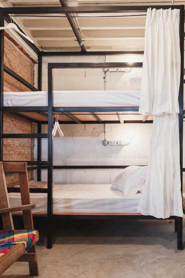 Nivas Siam Hostel Bangkok Luaran gambar