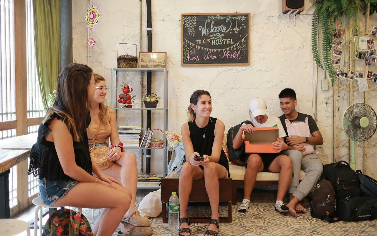 Nivas Siam Hostel Bangkok Luaran gambar