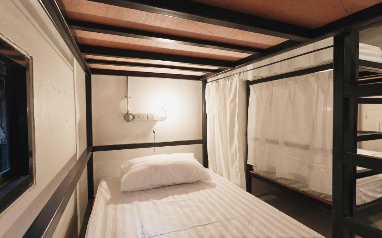 Nivas Siam Hostel Bangkok Luaran gambar