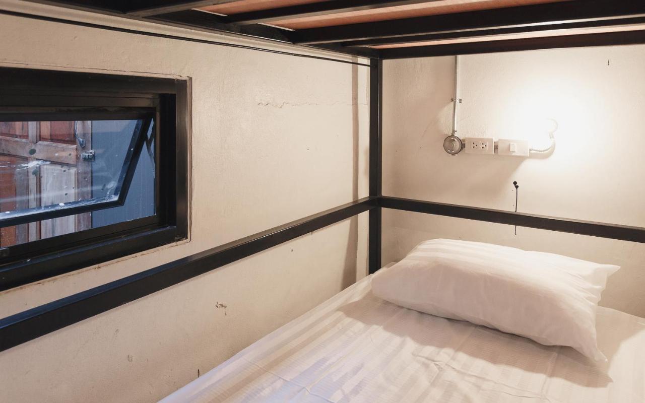 Nivas Siam Hostel Bangkok Luaran gambar